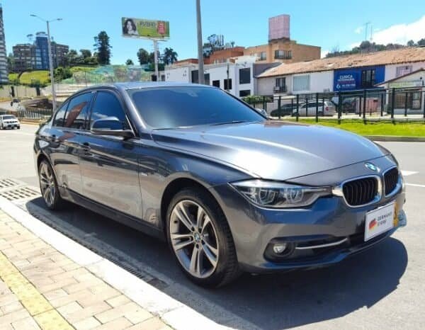 
BMW Serie 3 2.0 330i F30 Lci Sportline 2017 lleno									