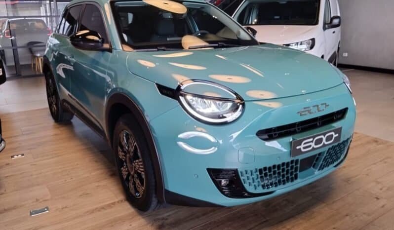 
fiat 600 HIBRIDO 2026 lleno									