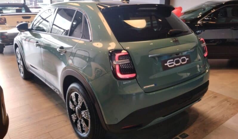 
fiat 600 HIBRIDO 2026 lleno									