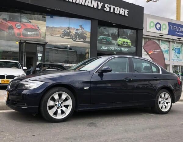 
BMW Serie 3 2.5 325i E90 2006 lleno									