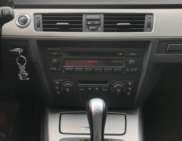 
BMW Serie 3 2.5 325i E90 2006 lleno									
