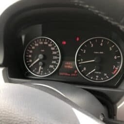 
BMW Serie 3 2.5 325i E90 2006 lleno									
