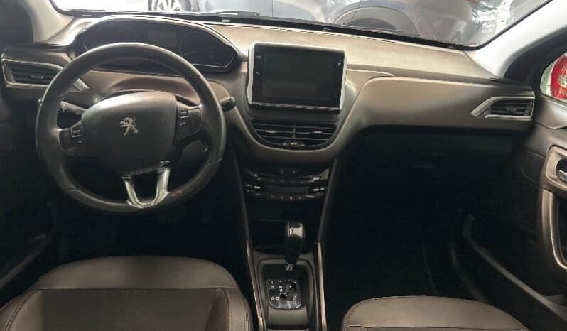 
Peugeot 2008 Style Turbo 2020 lleno									