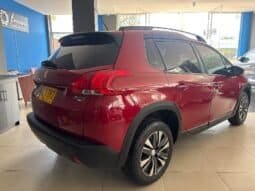 
Peugeot 2008 Style Turbo 2020 lleno									