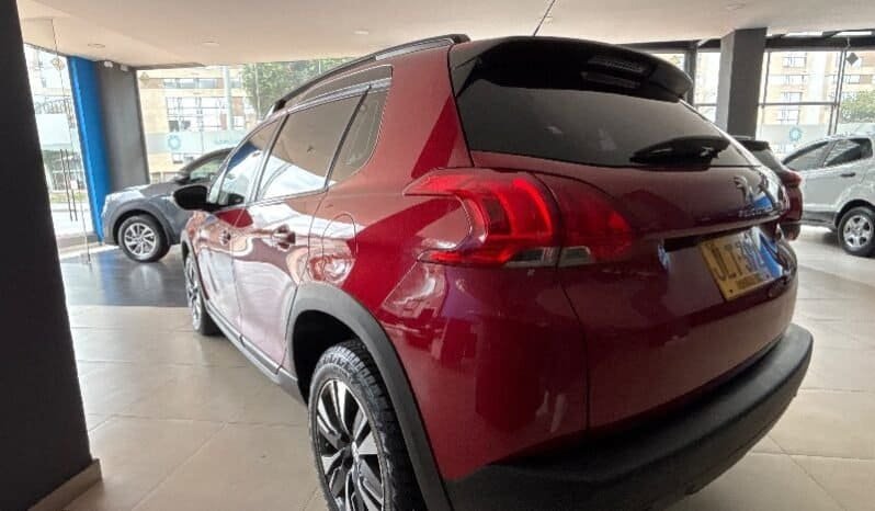 
Peugeot 2008 Style Turbo 2020 lleno									